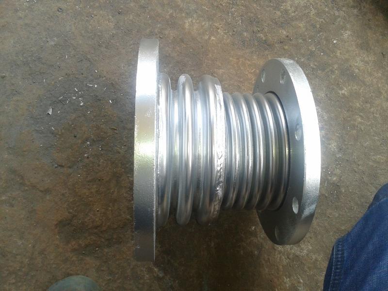 波纹黄瓜视频免费观看入口属于一种赔偿元器件，波纹黄瓜视频免费观看入口的基本工作原理是啥？